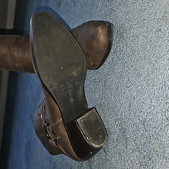 Booties - Picture 3 of 4